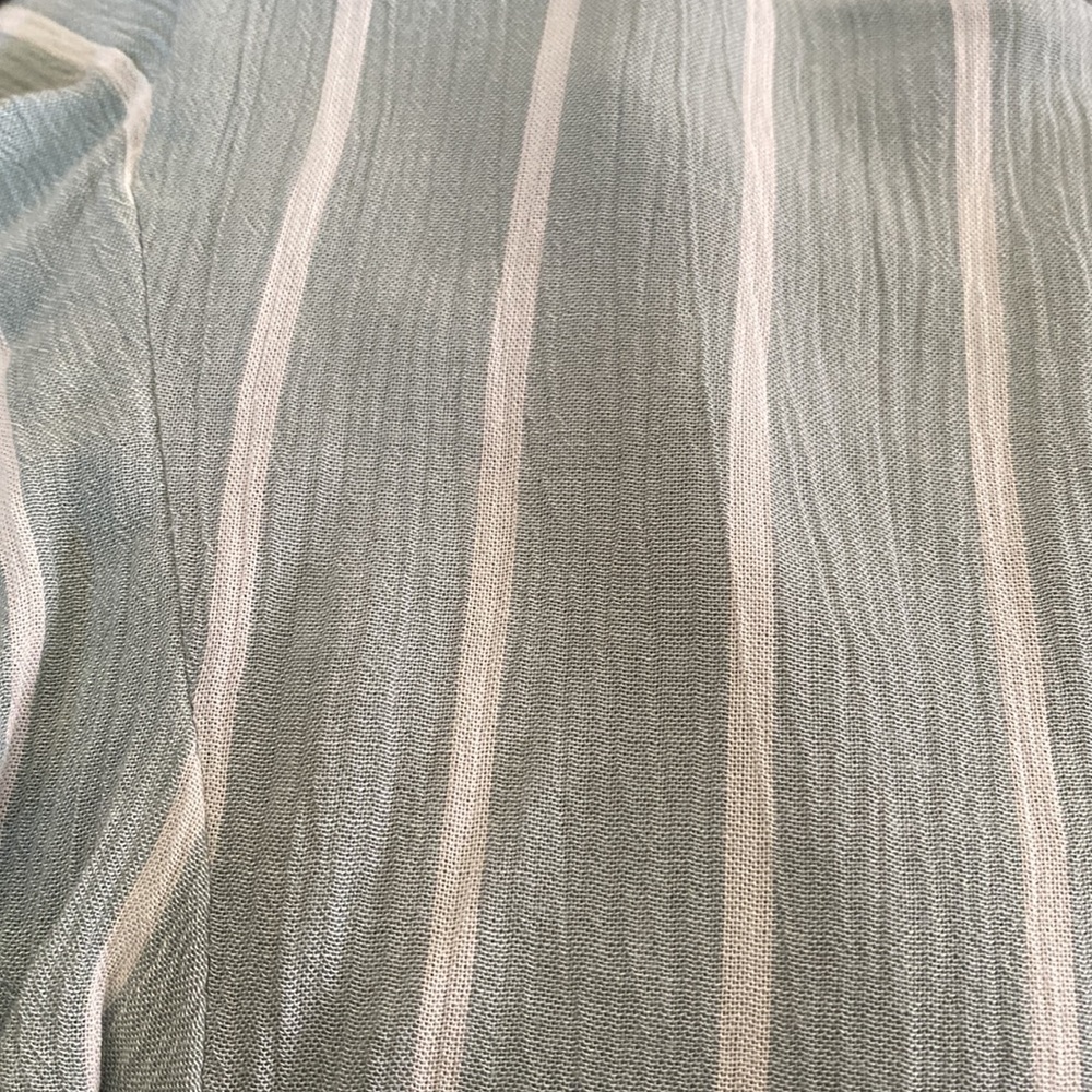 Matching crop top with skirt outfit - Picture 8 of 8